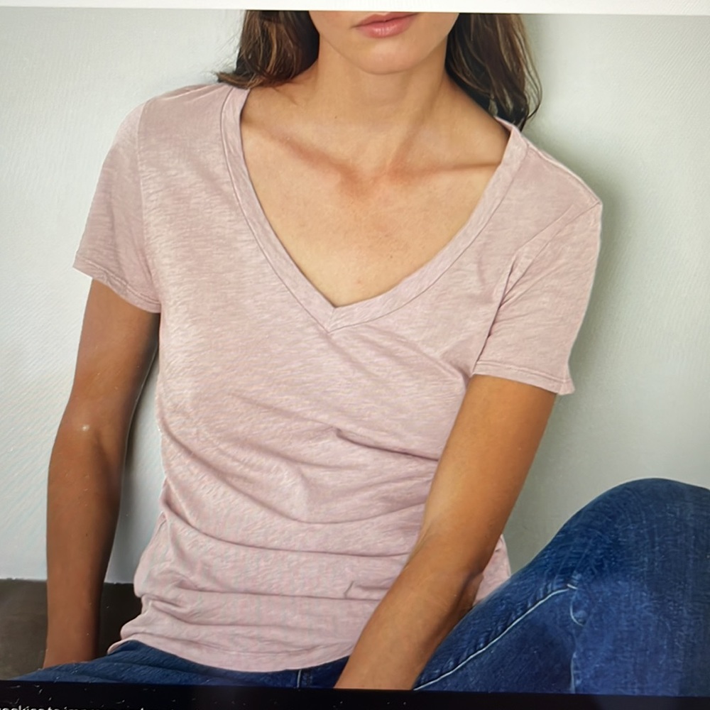 NWT Velvet by Graham & Spencer Tee